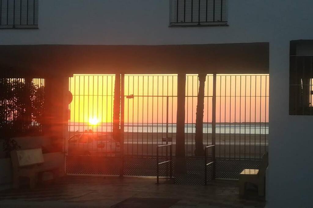 Duplex En Primera Linea De Playa 15 サンルーカル・デ・バラメダ エクステリア 写真